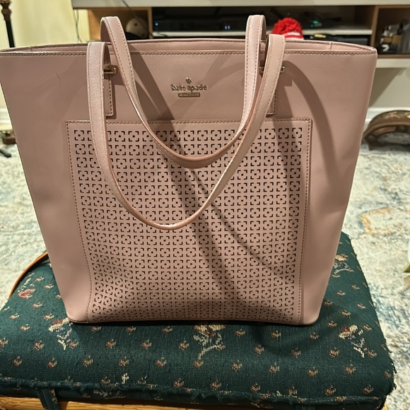 Kate Spade large tote, pink with embossed frontage - Picture 2 of 9